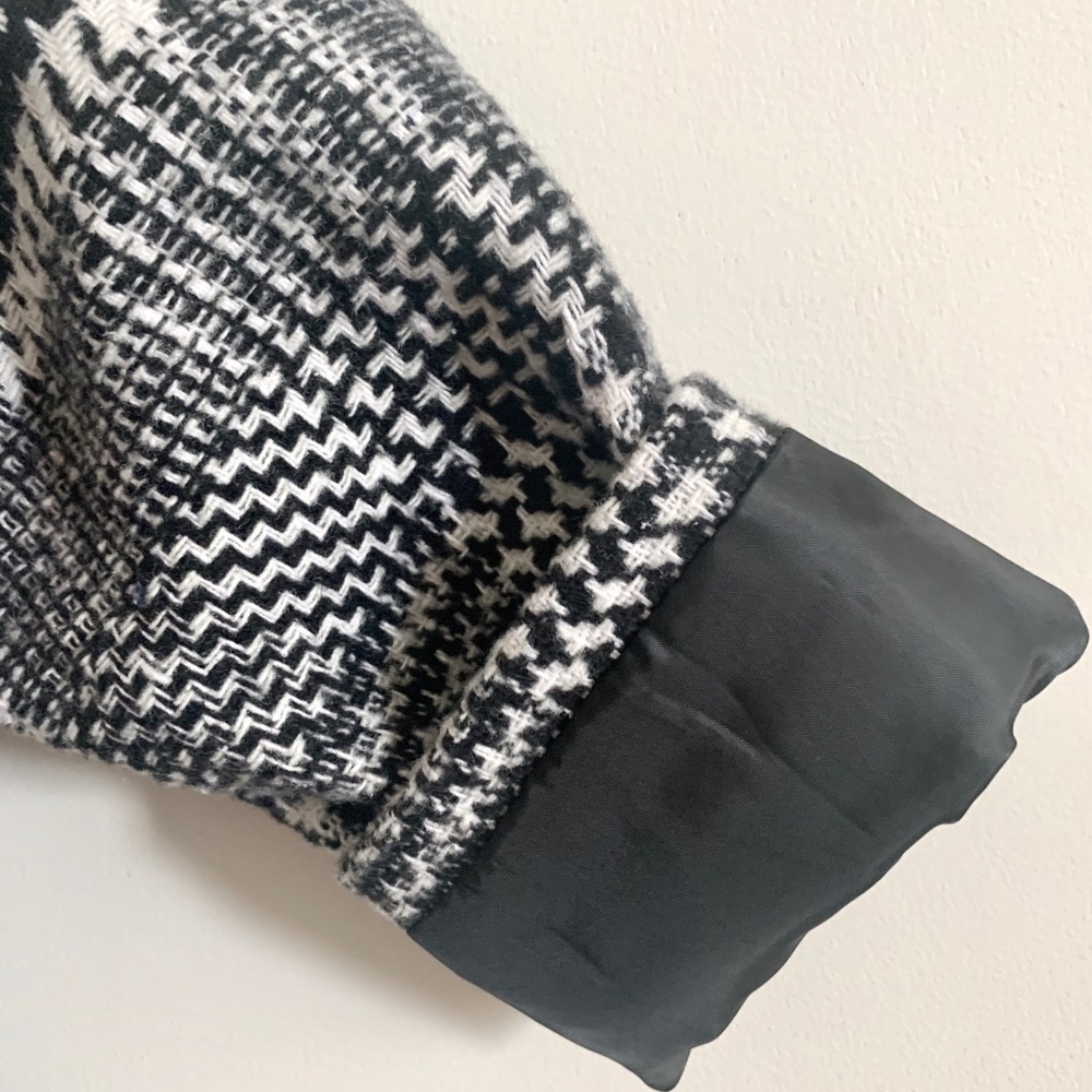 Plaid Snap-Front Collared Coat - Picture 6 of 8